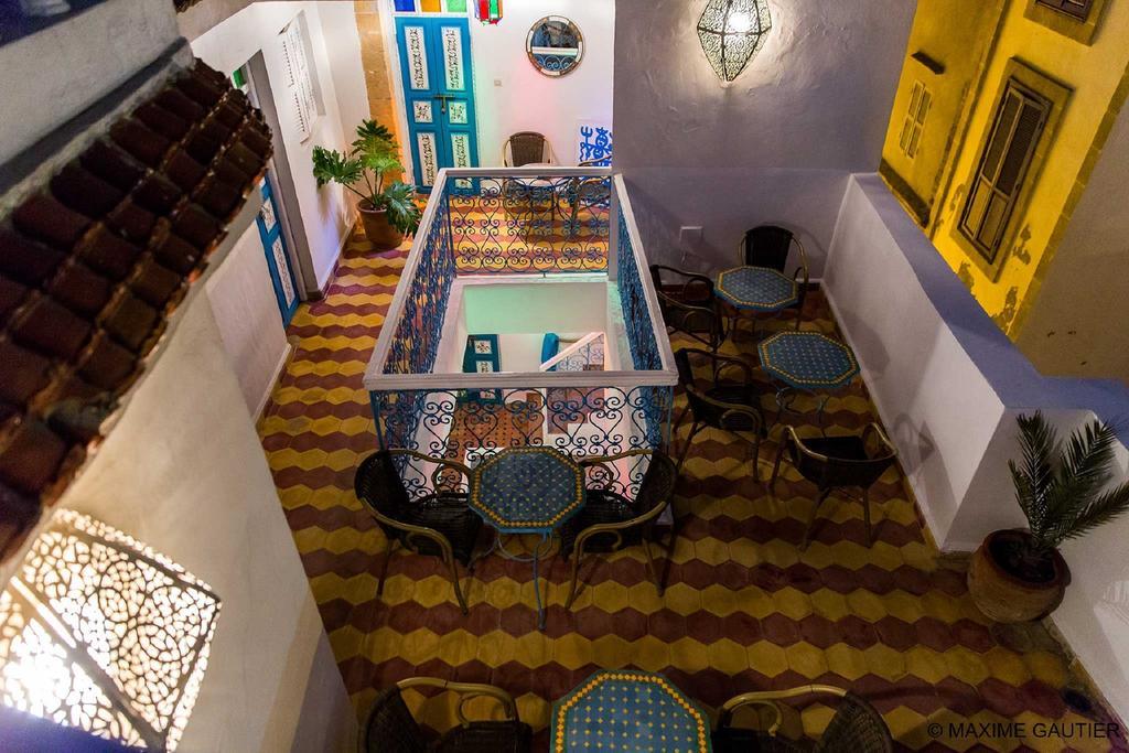 Hotel Emeraude Есувейра Екстериор снимка