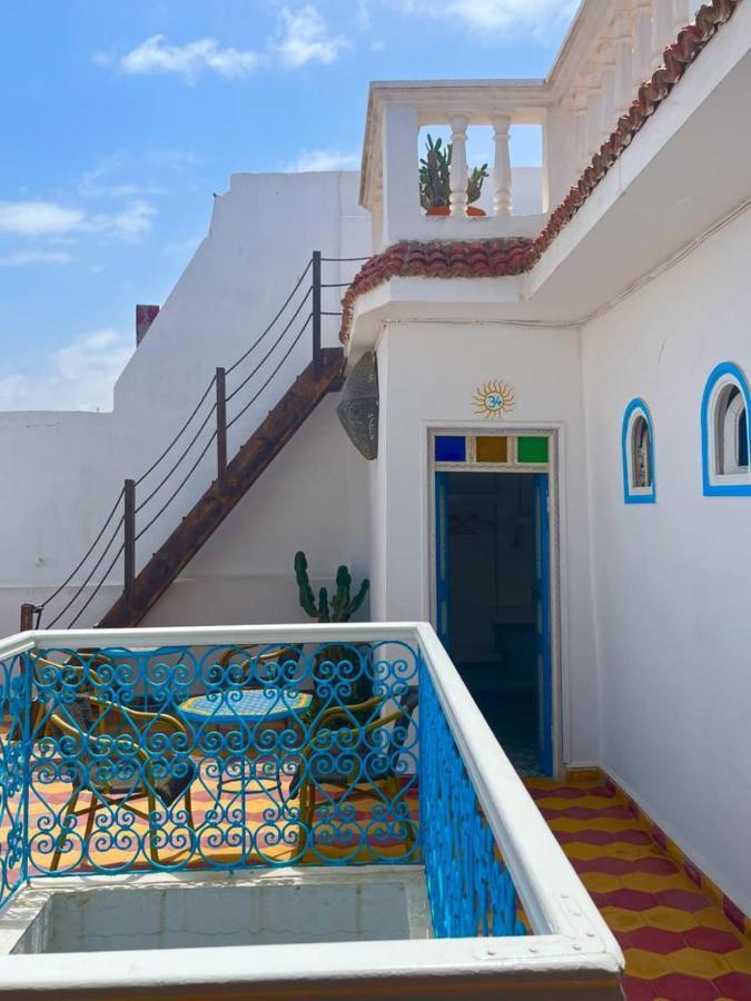 Hotel Emeraude Есувейра Екстериор снимка